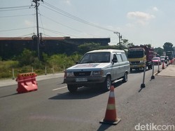 Contraflow di Exit Tol Kuncen Klaten Diterapkan, Kendaraan Padati Jalan Desa