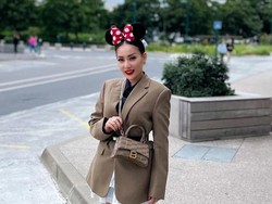 Deasy Kitaro Rayakan Ultah ke-41 di Paris, Ingin Enteng Jodoh dan Punya Lagu Baru