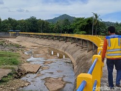 Warga Keluhkan Debit Air Turun Imbas Bendungan Lekopancing Maros Mengering