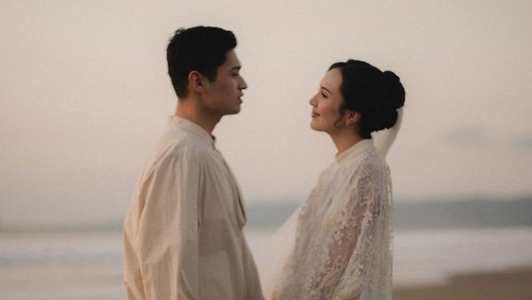7 Potret Cantik Beby Tsabina Jelang Dinikahi Anggota DPR, Prewedding di Banten