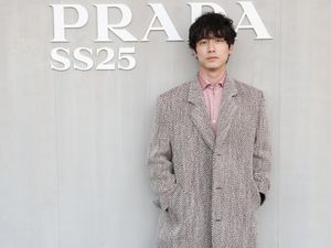 Sakaguchi Kentaro Masuk Daftar Kutukan Prada Skandal BA Banyak Terekspos Sakaguchi Kentaro Masuk Daftar Kutukan Prada Skandal BA Banyak Terekspos