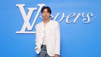 Adu Tampan 10 Artis di Paris Mens Fashion Week, Byeon Woo Seok - Gong Yoo