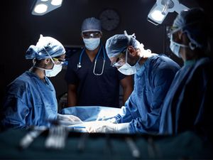 Kasus Langka Leher Nyaris Putus Sukses Dioperasi Kasus Langka Leher Nyaris Putus Sukses Dioperasi