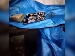 Tukang Tambal Ban Nemu Pelat Nomor Terbawa Banjir-Tarik Rp 50 Ribu ke Pemilik