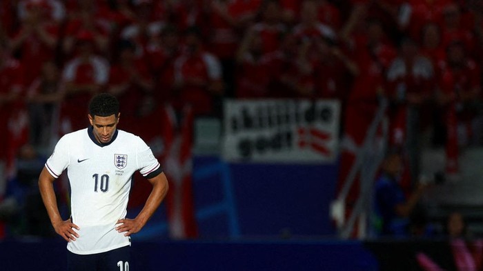 Soccer Football - Euro 2024 - Group C - Denmark v England - Frankfurt Arena, Frankfurt, Germany - June 20, 2024 Englands Jude Bellingham looks dejected after the match REUTERS/Lee Smith     TPX IMAGES OF THE DAY
