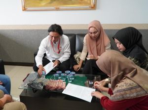 Kejati Sumsel Terima Pengembalian Uang Korupsi Jaringan Komunikasi Rp 126 Juta Kejati Sumsel Terima Pengembalian Uang Korupsi Jaringan Komunikasi Rp 126 Juta