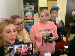 Virgoun Peluk Ibunya Usai Ditangkap Terkait Narkoba: Mami, Maafkan Aku Nakal