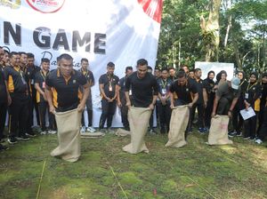 Serunya Fun Games TNI-Polri Mojokerto Sambut Hari Bhayangkara ke-78 Serunya Fun Games TNI-Polri Mojokerto Sambut Hari Bhayangkara ke-78