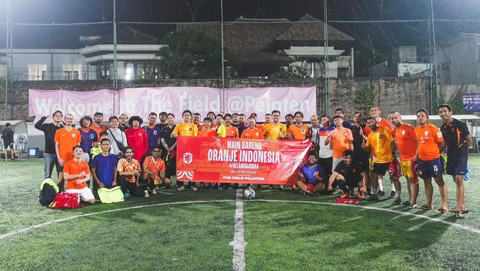 Federasi Sepakbola Belanda (KNVB) menggelar fun football yang diikuti komunitas fans De Oranje di Indonesia. Kegiatan digelar di tengah semarak Euro 2024.