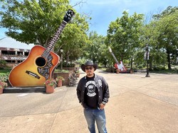 Kunjungi Nashville Tennessee, Leon Travis Dapat Banyak Ide Untuk Musik Country