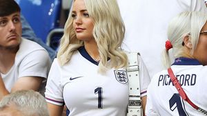 8 Foto WAGs Glamour Inggris, Gaya Istri Jordan Pickford Eksis di Euro 2024