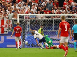 Harry Kane mencetak gol dalam laga itu. REUTERS/Kai Pfaffenbach. 