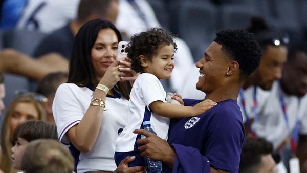 Momen Menyentuh Hati di Laga Denmark Vs Inggris