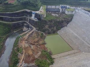 Penampakan Terkini Proyek Bendungan Leuwikeris di Tasikmalaya Penampakan Terkini Proyek Bendungan Leuwikeris di Tasikmalaya