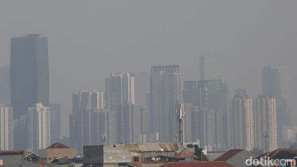 Potret Jakarta Berselimut Polusi Udara