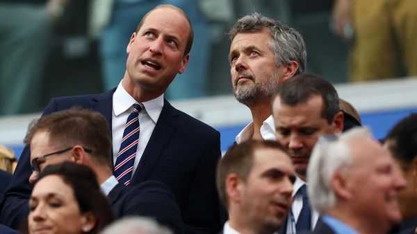 Saat Raja dan Pangeran Menonton Duel Denmark Vs Inggris