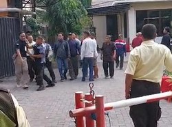 Pengakuan LSM Mojokerto Watch yang Jebol Gerbang Kampus Bina Sehat PPNI