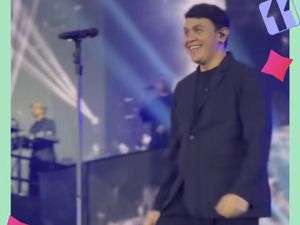Tulus Bikin Karaoke Massal di Allo Bank Fest 2024