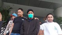 Virgoun Tertunduk Diam Usai Terjerat Kasus Narkoba