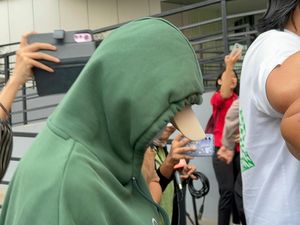 Perempuan yang Ditangkap Bareng Virgoun Juga Positif Sabu