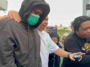 Virgoun dan Wanita PA Ditetapkan Jadi Tersangka Kasus Sabu Virgoun dan Wanita PA Ditetapkan Jadi Tersangka Kasus Sabu