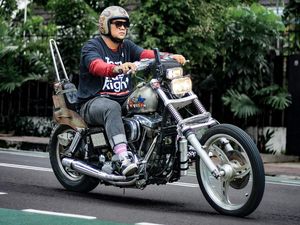 Intip Gaya Virgoun Naik Moge Sebelum Terciduk karena Narkoba Intip Gaya Virgoun Naik Moge Sebelum Terciduk karena Narkoba