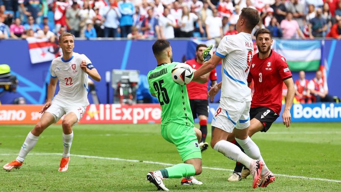 Soccer Football - Euro 2024 - Group F - Georgia v Czech Republic - Hamburg Volksparkstadion, Hamburg, Germany - June 22, 2024 Czech Republics Adam Hlozek scores their first goal before it is disallowed after a VAR review REUTERS/Lisi Niesner