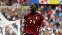 2. Amadou Onana, dari Everton ke Aston Villa (sesama klub Inggris) dengan biaya transfer 59,35 juta euro. Foto: REUTERS/Lee Smith