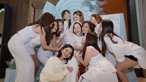 9 Potret Keseruan Bridal Shower Beby Tsabina Jelang Nikah dengan Anggota DPR RI