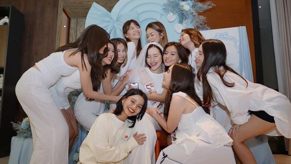 9 Potret Keseruan Bridal Shower Beby Tsabina Jelang Nikah dengan Anggota DPR RI