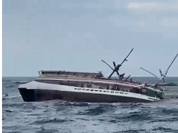 Kapal Pinisi Tenggelam di Pulau Padar, Ini Kronologinya