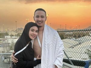 Penjelasan Kartika Putri dan Habib Usman Soal Haji Modal Nekat Penjelasan Kartika Putri dan Habib Usman Soal Haji Modal Nekat