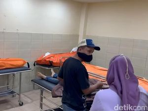 Tangis Pilu Keluarga Korban Tewas Pajero Tabrak Truk di Tol Batang Tangis Pilu Keluarga Korban Tewas Pajero Tabrak Truk di Tol Batang