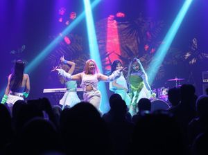 Kemeriahan Pagelaran Musik S3nyamanMungkin di M Bloc