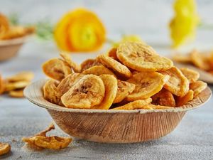 5 Keripik Pisang Kekinian yang Manis Renyah Ada di Sini! 5 Keripik Pisang Kekinian yang Manis Renyah Ada di Sini!