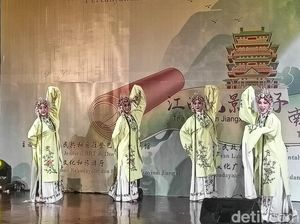 Kesenian Tradisional China Ikut Tampil di PKB 2024