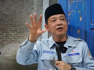 Saling Sanjung, Gus Makki-Michael Makin Mesra Jelang Pilbup Banyuwangi 2024 Saling Sanjung, Gus Makki-Michael Makin Mesra Jelang Pilbup Banyuwangi 2024
