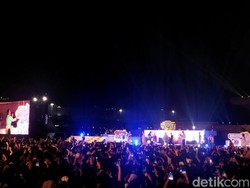 35 Ton Sampah Dibersihkan Usai Perayaan HUT Ke-497 Jakarta