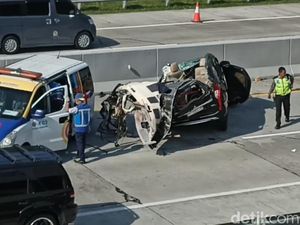 Kesaksian Warga Dengar Benturan Keras Saat Kecelakaan Maut Tol Semarang-Batang Kesaksian Warga Dengar Benturan Keras Saat Kecelakaan Maut Tol Semarang-Batang