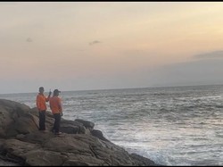 3 Remaja Terseret Ombak Pantai Payangan Jember, 1 Orang Masih Hilang