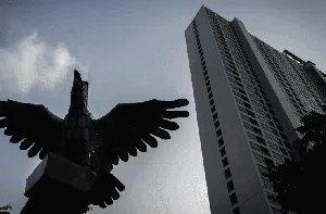 Preservasi Sang Penjaga Langit Jakarta Preservasi Sang Penjaga Langit Jakarta