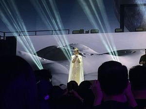 Tribute to Glenn Fredly Lewat Penampilan Rossa di Allo Bank Festival 2024