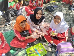 Siswi SMAN 1 Sidoarjo Jadi Awardee Asian Girls in Actions Project 2024
