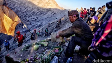 Kawasan Bromo Ditutup Pada 10-13 Juni 2025 untuk Upacara Yadnya Kasada