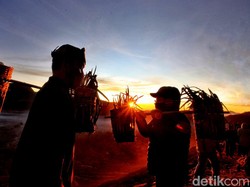 Mengenal Upacara Pati Geni Suku Tengger