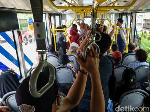 Dishub Jakarta Kaji Wacana Naikkan Tarif TransJ Dishub Jakarta Kaji Wacana Naikkan Tarif TransJ