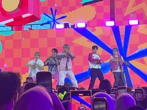 WayV Gebrak Panggung Allo Bank Festival 2024 Lewat On My Youth