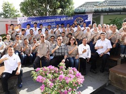 AHY Serahkan Sertifikat Tanah Elektronik di Kubu Raya, Ini Harapannya