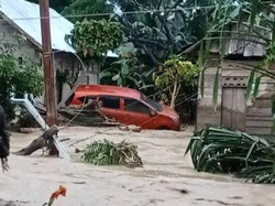 120 KK Terdampak Banjir Bandang di Parimo, Jembatan Penghubung Desa Putus