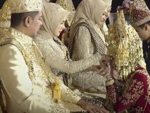 Momen Haru Beby Tsabina saat Proses Sungkeman Usai Resmi Nikah Momen Haru Beby Tsabina saat Proses Sungkeman Usai Resmi Nikah